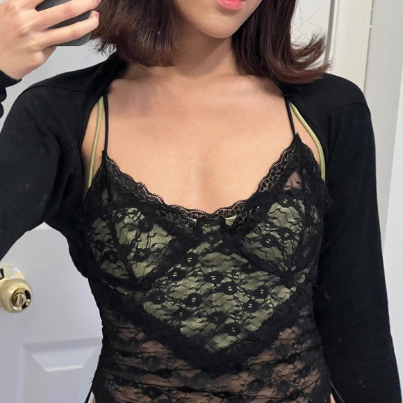 side ruched lace top with satin lining - Picture 5 of 5